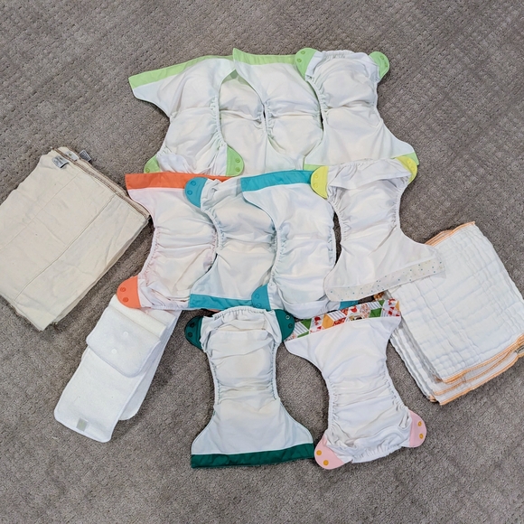 Colorful Reusable Cloth Diapers Set - Picture 2 of 2